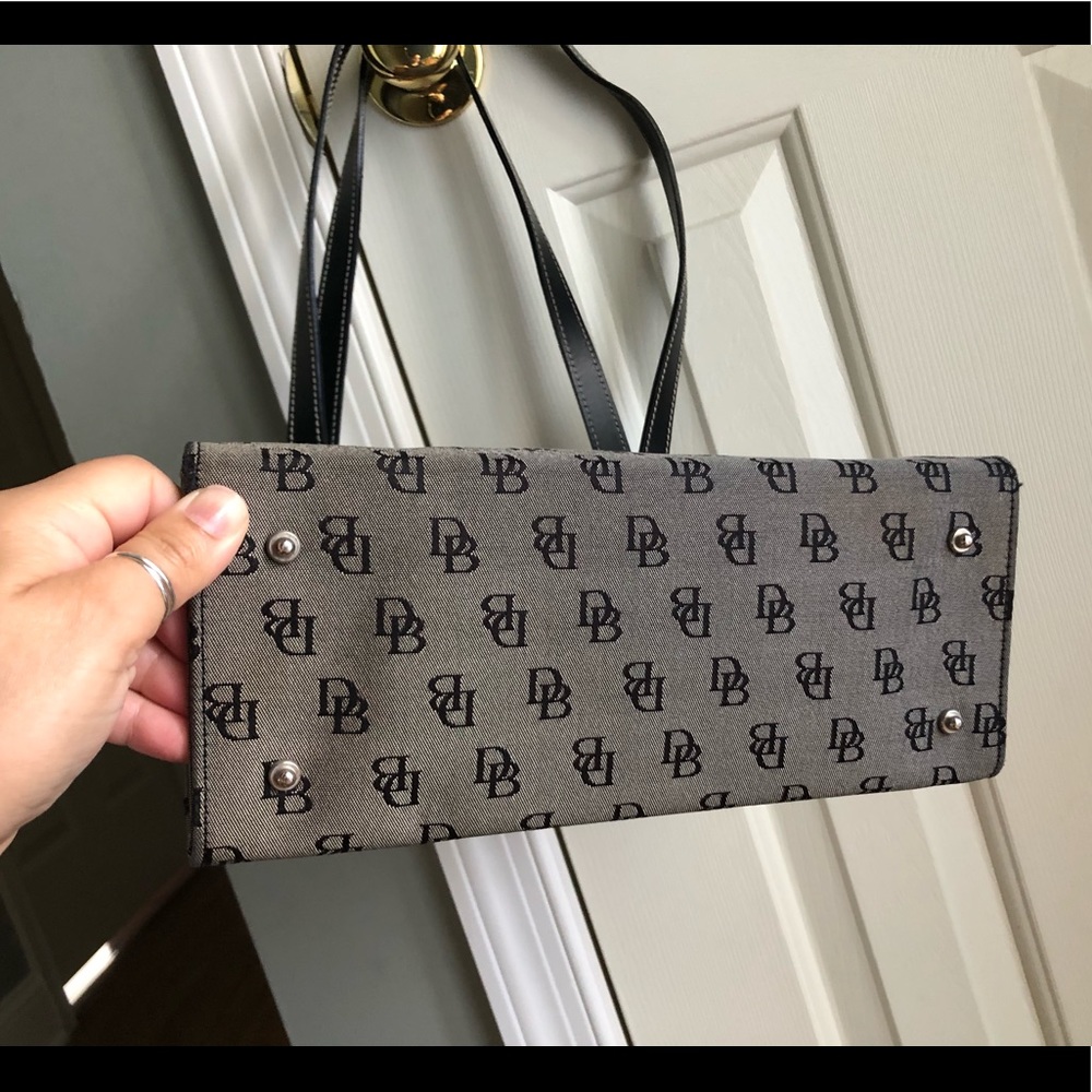 🌸Dooney & Bourke Signature Purse🌸 - Picture 8 of 16